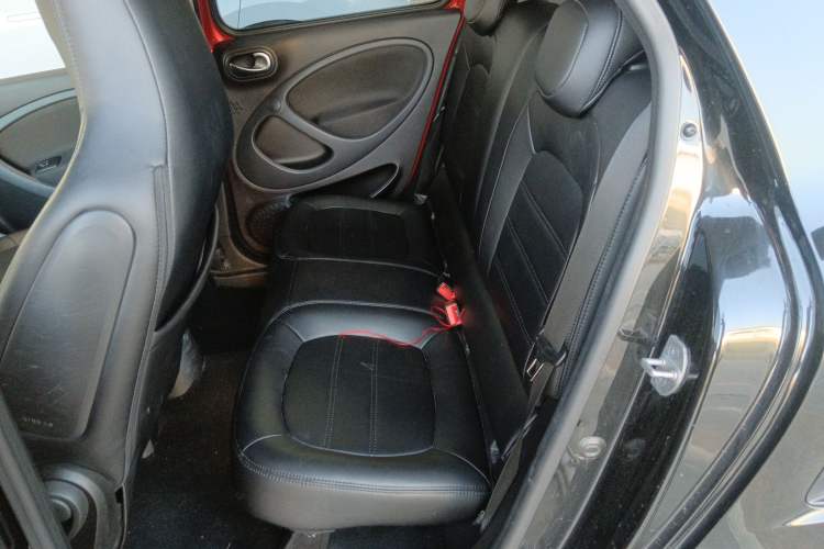 Used smart forfour 2016 1.0L 52 kW Passion Edition