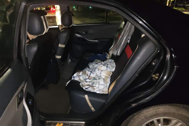 Used Zotye Z300 2012 1.5L Manual Luxury Version
