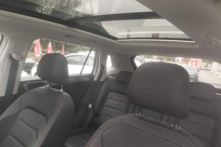 Used Volkswagen Tayron 2020 330TSI Two-Wheel Drive Luxury Smart Connectivity Version