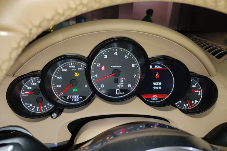 Used Porsche Cayenne 2015 Cayenne 3.0T Instrument Cluster