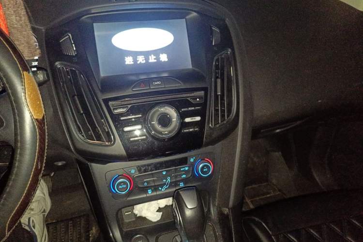 Used Ford Focus 2017 Hatchback 1.6L Automatic Fashion Edition Smart Drive Version
