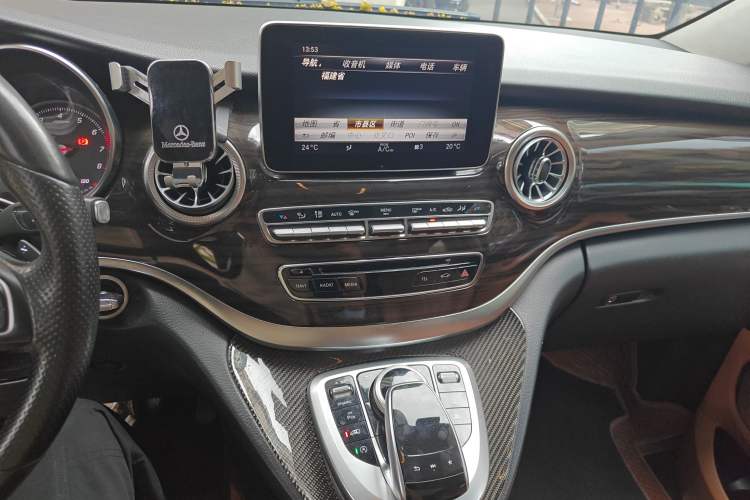 Used Mercedes-Benz V-Class 2018 V 260 Avantgarde Edition China VI