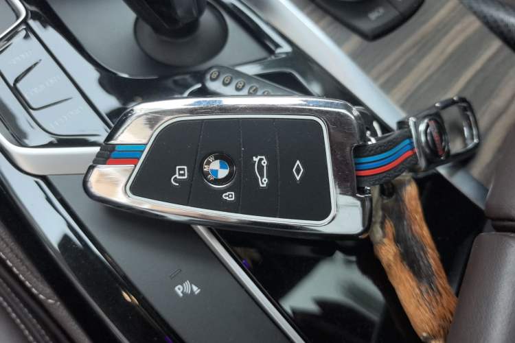 Used BMW 5 Series 2018 Revised Version 530Li Leading Edition Luxury Package Vehicle Key