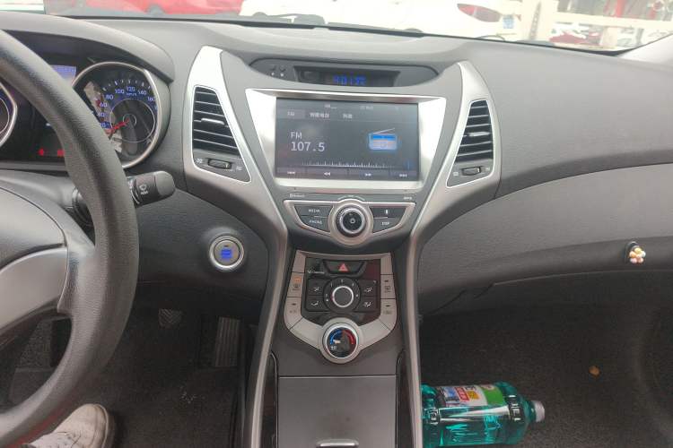 Used Hyundai Elantra (5th Generation / Langdong) 2016 1.6L Manual Luxury Model