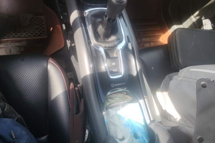 Used Honda Vezel 2017 1.5L manual two-wheel drive Comfort trim level Gear Lever