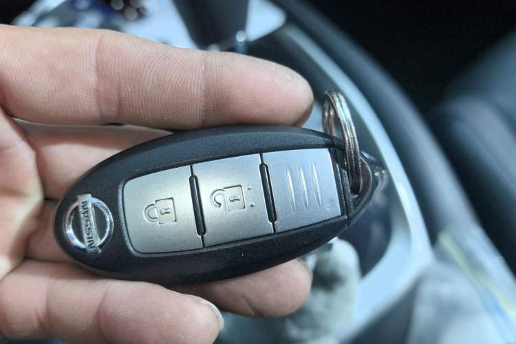 Used Nissan X-Trail 2014 2.0L CVT Comfort Edition 2WD Vehicle Key