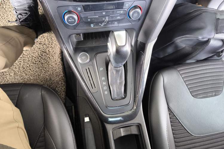 Used Ford Focus 2017 Sedan 1.6L Automatic Fashion Edition Smart Drive Version
