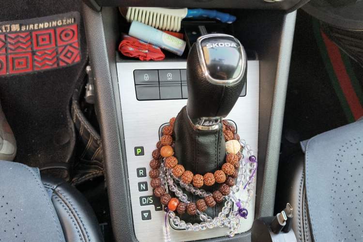 Used Skoda Octavia 2020 1.5L Automatic SmartDrive Comfort Edition Gear Lever