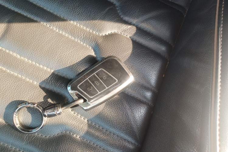 Used Volkswagen Passat 2020 330TSI Elite Edition China VI Vehicle Key