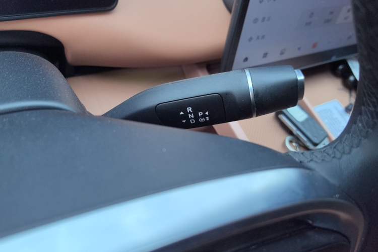 Used Leapmotor C16 2024 Range-Extended 200 LiDAR Edition Gear Lever