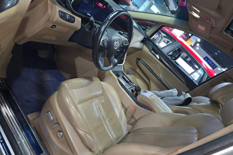 Used Buick GL8 2020 ES Land Cruiser 653T Luxury Model Left Front Seat