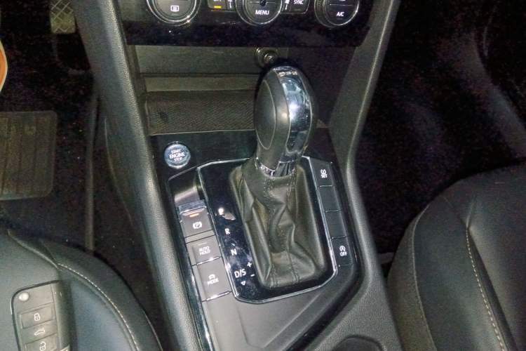 Used Volkswagen Tharu 2020 280TSI Two-Wheel Drive Luxury Plus Version China VI Standard