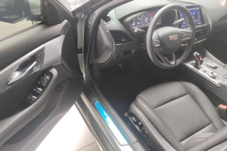 Used Cadillac CT5 2023 28T Luxury Edition (Standard Version) Driver Seat