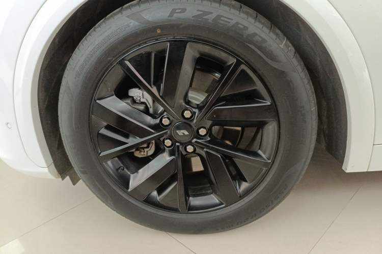 Used Li Auto L7 2023 Pro Model Left Front Wheel Hub