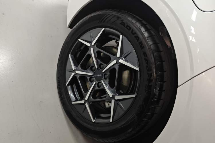 Used Lynk & Co Lynk & Co 10 EM-P 2025 Model 120 Four-Wheel Drive Ultra
