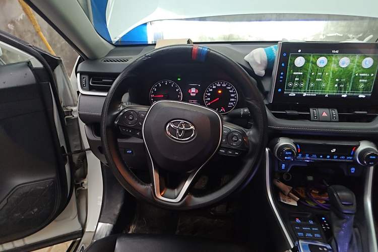 Used Toyota Wildlander 2020 2.0L CVT 4x4 Luxury Edition Steering Wheel