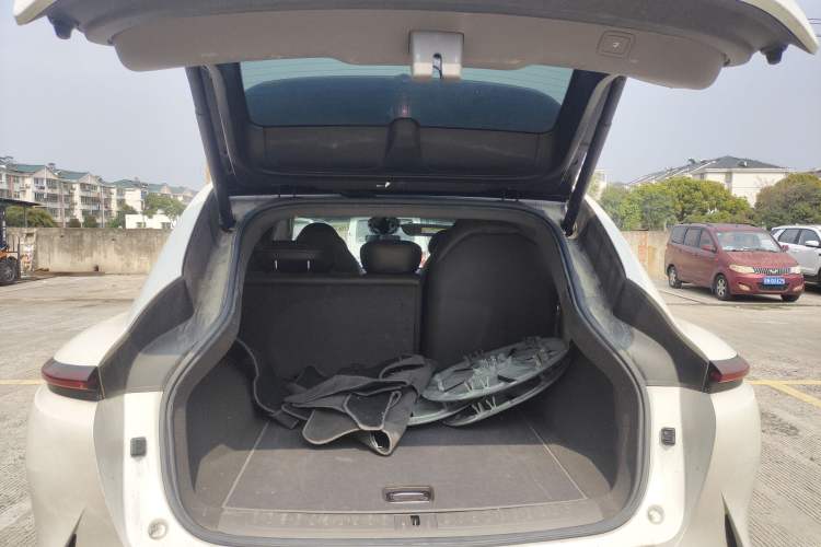 Used IM LS7 2023 100kWh Lux Rear-Drive Version