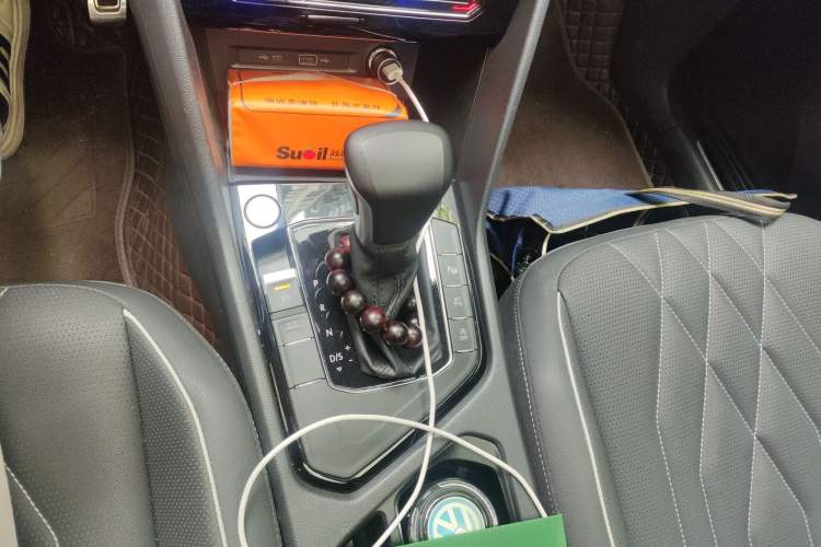 Used Volkswagen Tiguan L 2022 330TSI Automatic Two-Wheel Drive R-Line Enhanced Edition Gear Lever