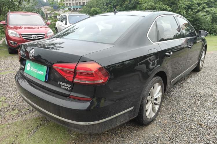 Used Volkswagen Passat 2017 280TSI DSG Luxury Edition
