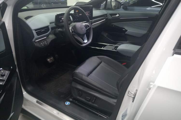 Used Volkswagen ID.4 X 2024 Pure & Smart Edition