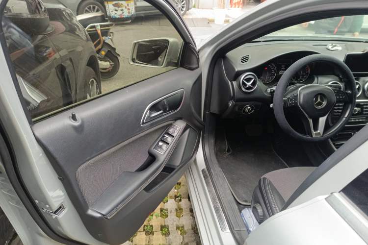 Used Mercedes-Benz A-Class (Import) 2015 A 180