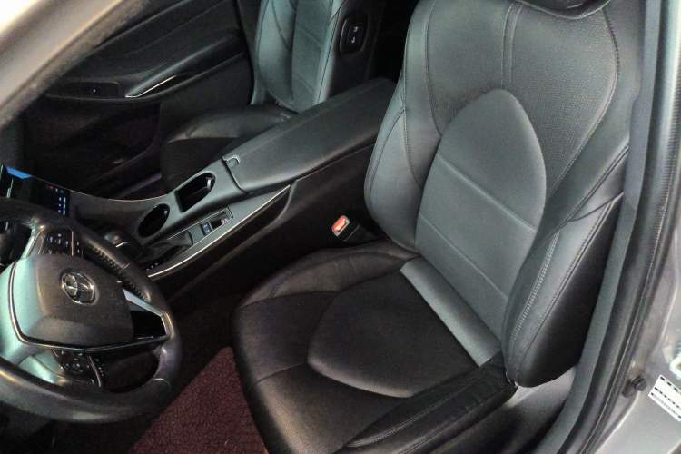 Used Toyota Avalon 2019 2.0L XLE Premium Edition China VI