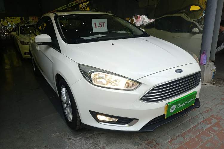 Used Ford Focus 2017 Sedan EcoBoost 180 Automatic Elite Model
