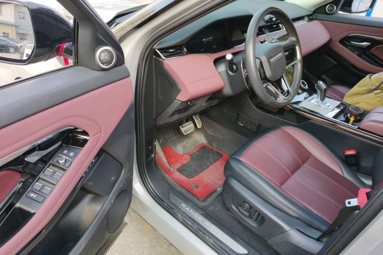 Used Land Rover Range Rover Evoque 2023 Aurora L 249 PS Luxury Edition