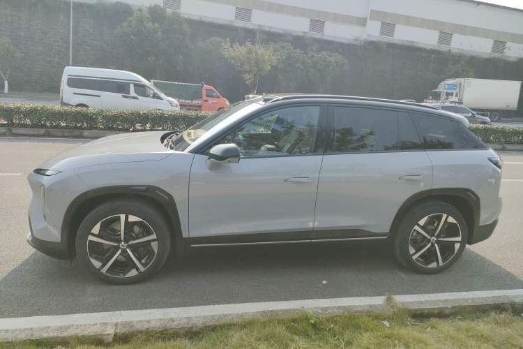 Used Nio ES7 2022 100 kWh Left Side