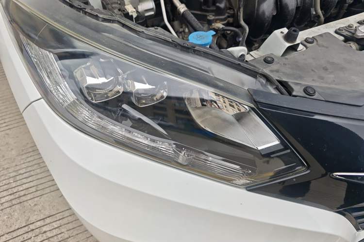 Used Honda Vezel 2018 1.5L CVT 2WD Technology Elite Model Right Front Headlight