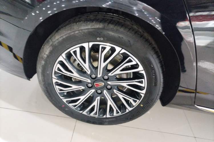 Used Hongqi H5 2025 2.0T Automatic Flag Edition – 500 000 Units Commemorative Version