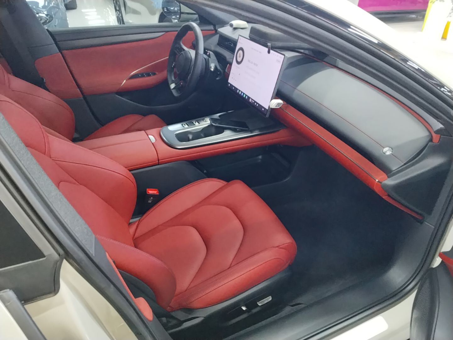 Xiaomi Auto SU7 2024 Rear-Drive Long-Range Intelligent Driving Version — снимка 19