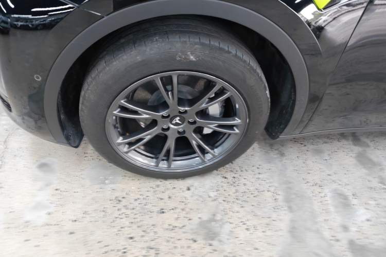 Used Tesla Model Y 2023 Rear-Wheel-Drive Version
