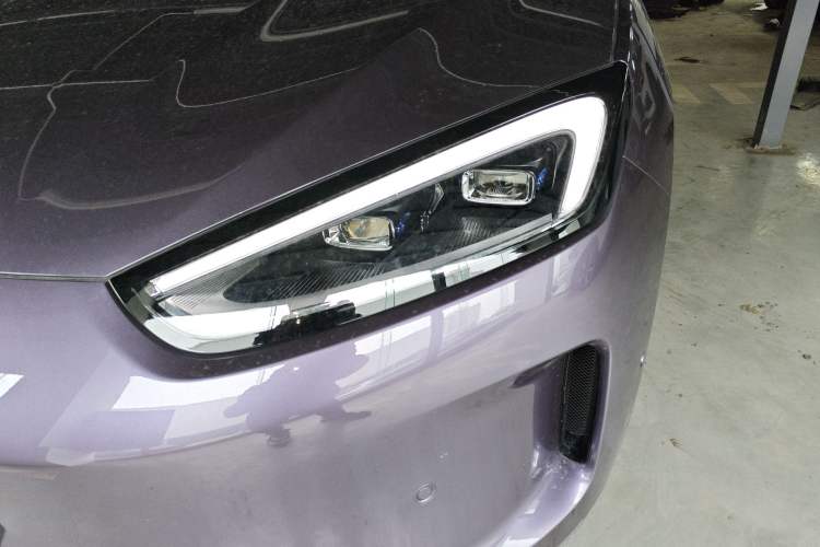 Used Hima AITO M5 2025 Extended-Range Ultra All-Wheel-Drive Version Left Front Headlight