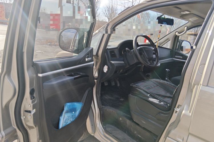 Used FORTHING Lingzhi 2022 Striving Version M5L 2.0L Basic Model 9-Seater