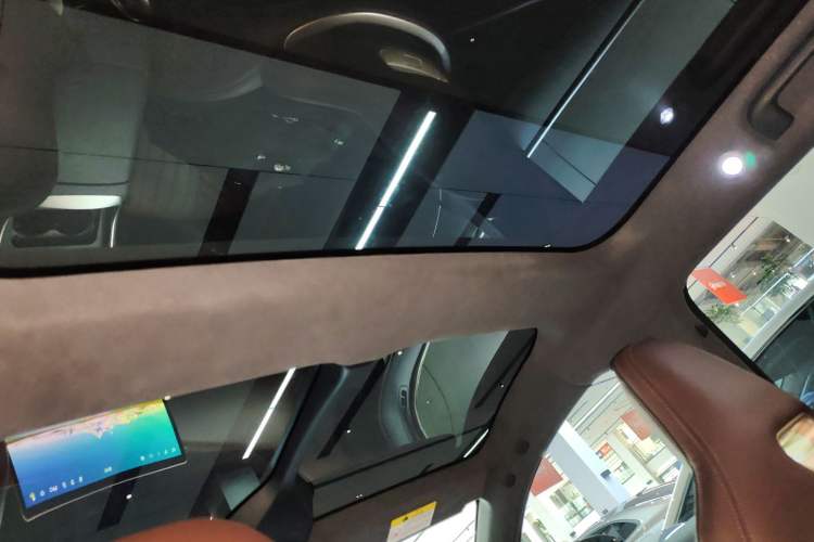 Used Avatr 11 2023 HarmonyOS Version Smart Enjoyment Upgrade Model 90-Degree Rear-Wheel Drive Edition Headliner