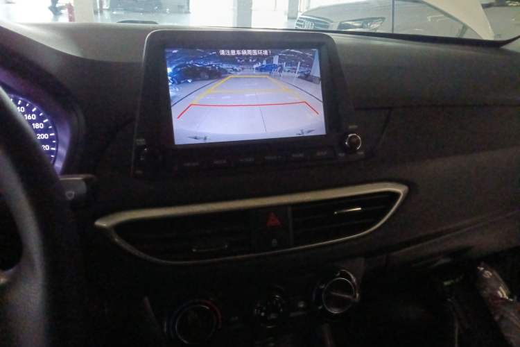 Used Hyundai Celesta 2017 1.6L Automatic Enjoyment Version GLS