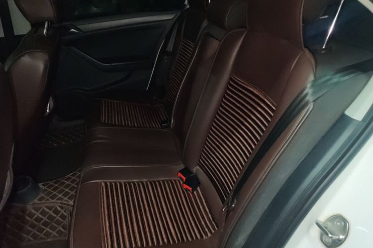 Used Volkswagen Jetta 2015 Value Edition 1.6L Automatic Fashion Version Left Rear Seat