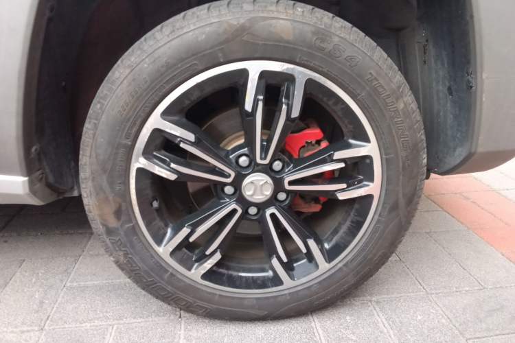 Used BAIC Off-Road BJ20 2016 1.5T CVT Luxury Model Right Front Wheel Hub