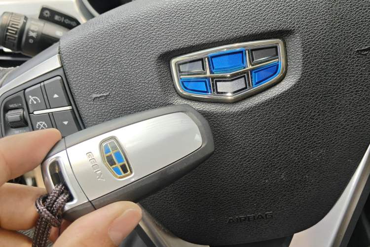 Used Geely Auto Emgrand X7 Sport 2016 1.8TD Automatic Smart Connectivity Version Vehicle Key