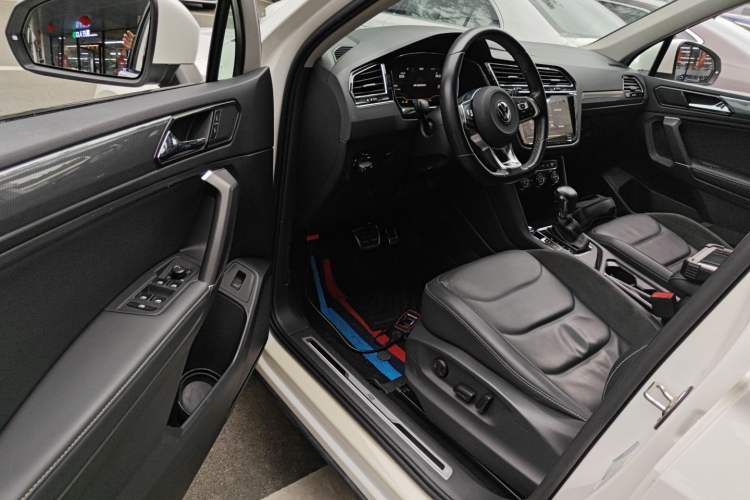 Used Volkswagen Tiguan L 2021 330TSI Automatic Two-Wheel Drive R-Line Enhanced Edition Driver Seat