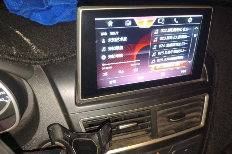 Used Bestune X40 2018 Internet Celebrity Edition 1.6L Automatic Luxury Version Audio And AC Panel