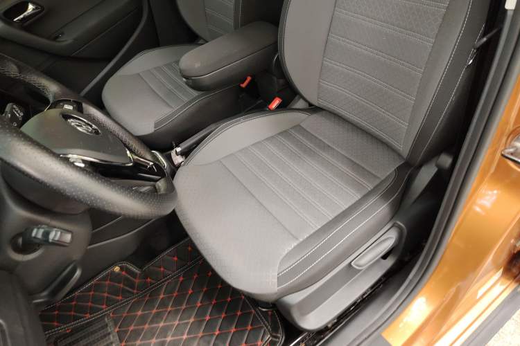 Used Volkswagen Polo 2018 1.5L Cross Polo Automatic