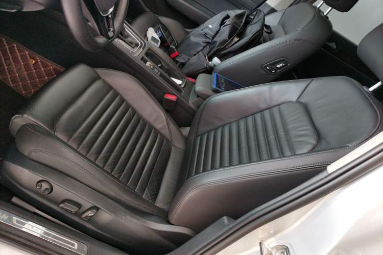 Used Volkswagen Magotan 2019 330TSI DSG Leading Model China VI Standard