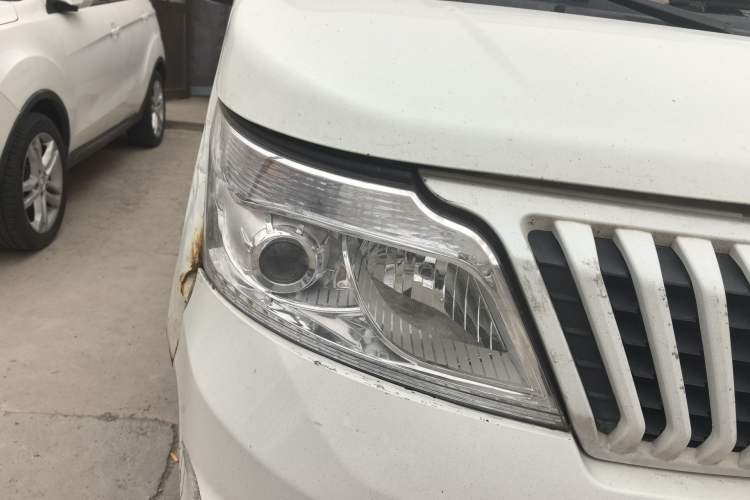 Used CHANGAN KAICHENG Ruixing M80  Right Front Headlight