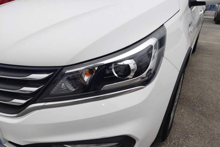 Used Baojun 310W 2017 1.5L Manual Comfort Version China V
