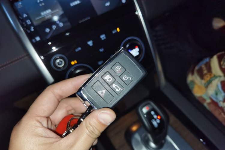 Used Land Rover Discovery Sport New Energy 2022 Facelifted P300e Plug-in Hybrid Electric Version
