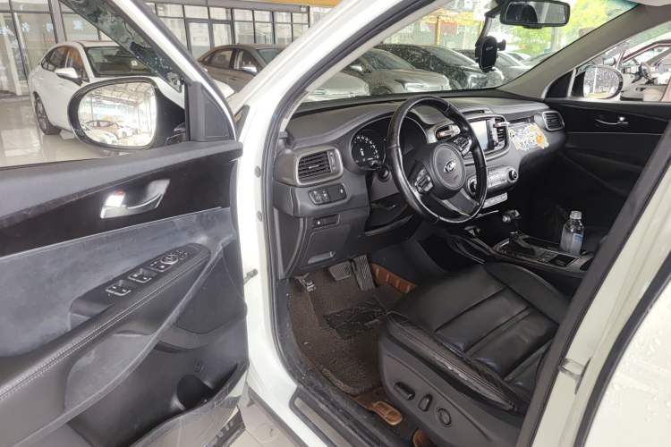 Used Kia Sorento 2015 Sorento L 2.4L Gasoline 4WD Elite Edition 5 Seats China IV Standard
