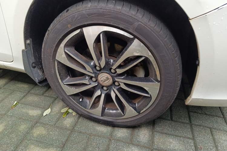 Used BYD Qin New Energy 2015 1.5T Dual-Crown Flagship Plus Edition