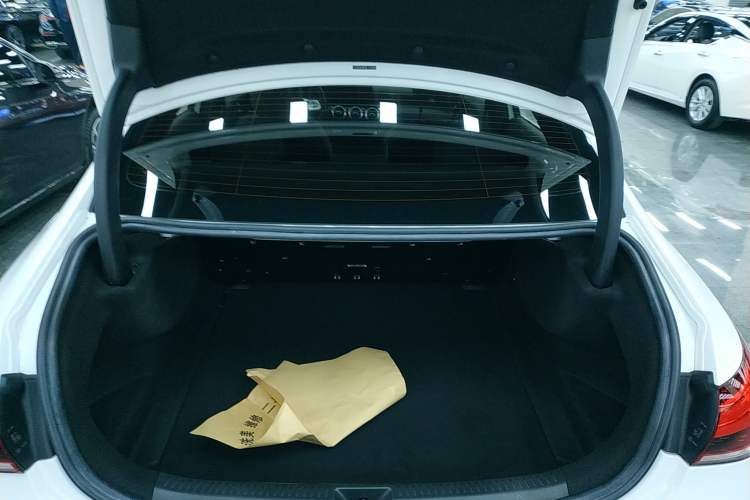 Used Mercedes-Benz A-Class 2020 Restyled A 200 L Sport Sedan Fashion Version